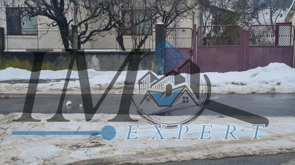 Casa ,curte și gradina.Teren cu 2700 mp. - Poză 1