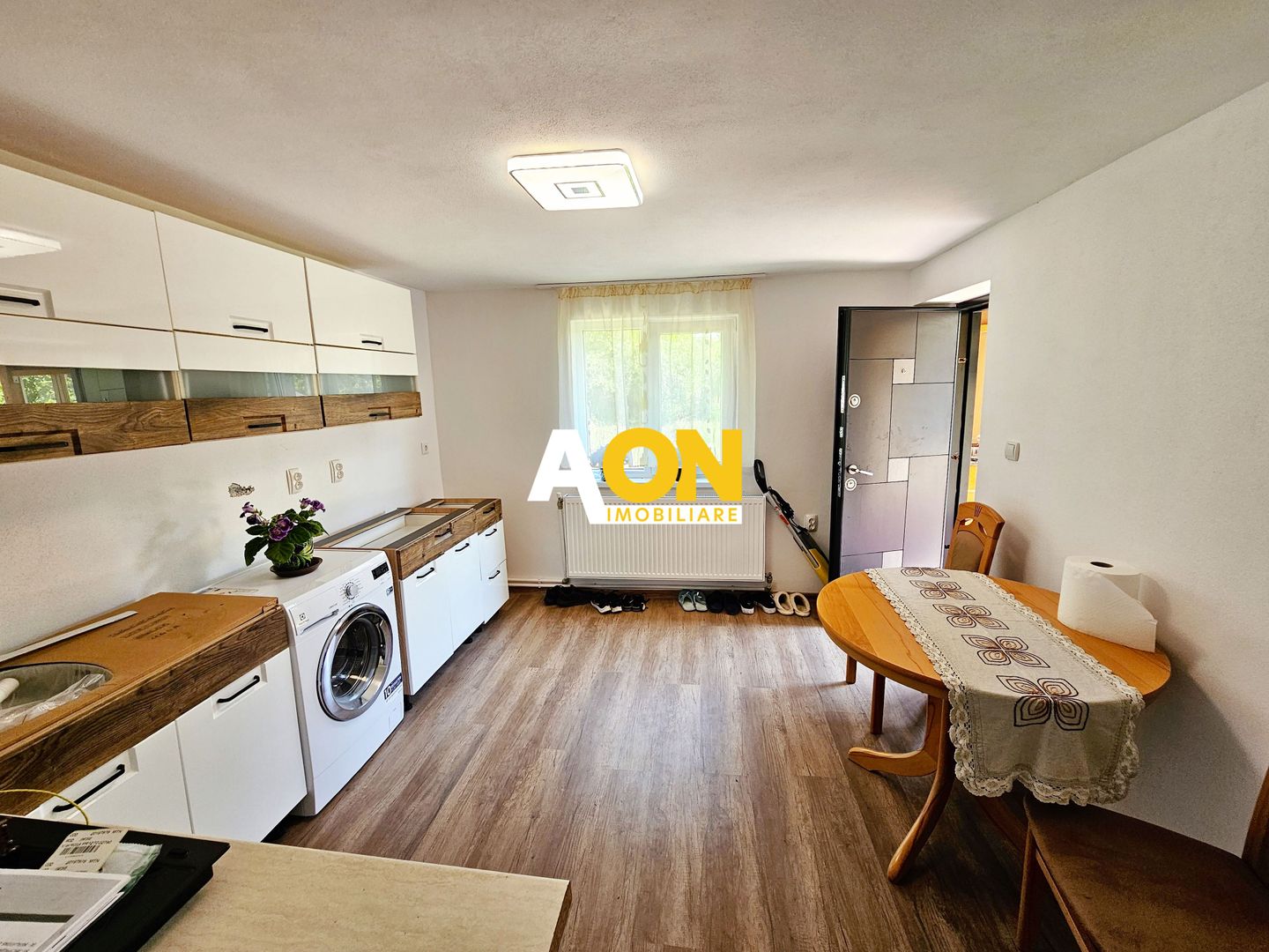 Casa renovata, 2 corpuri de cladire + anexe, 1331 mp teren, Paclisa - Poză 5