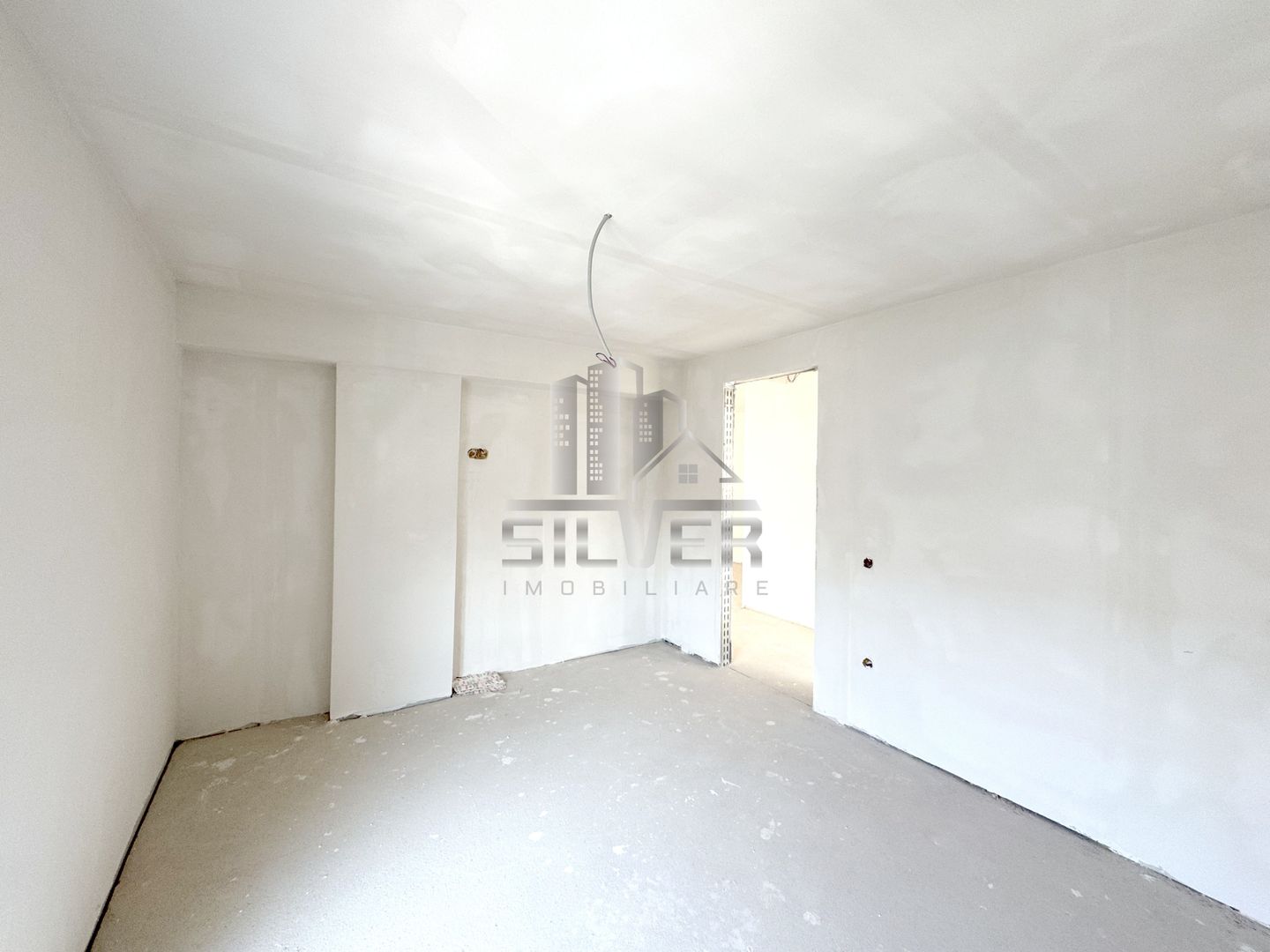 Apartament cu 3/4 camere/87mp/3 minute de statii autobuz. - Poză 12