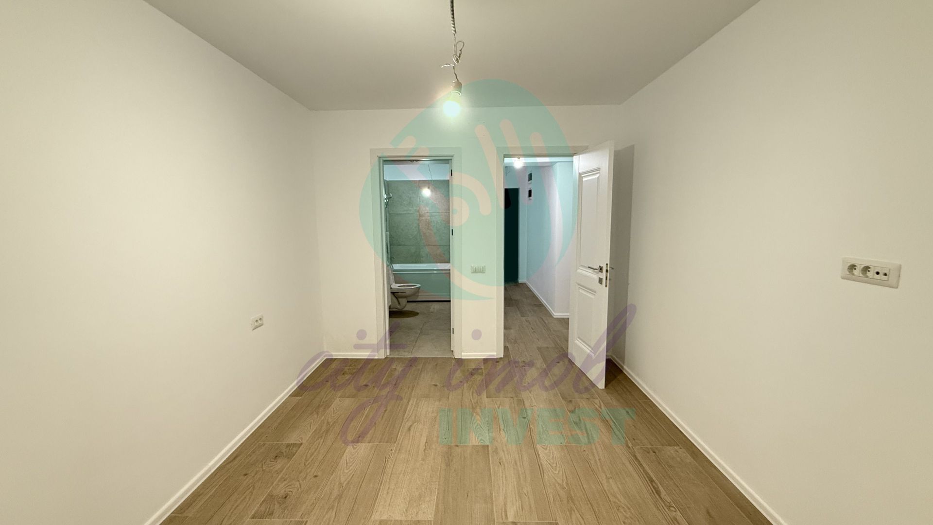 3 camere - ideale pentru activitati sau investitie - Poză 9