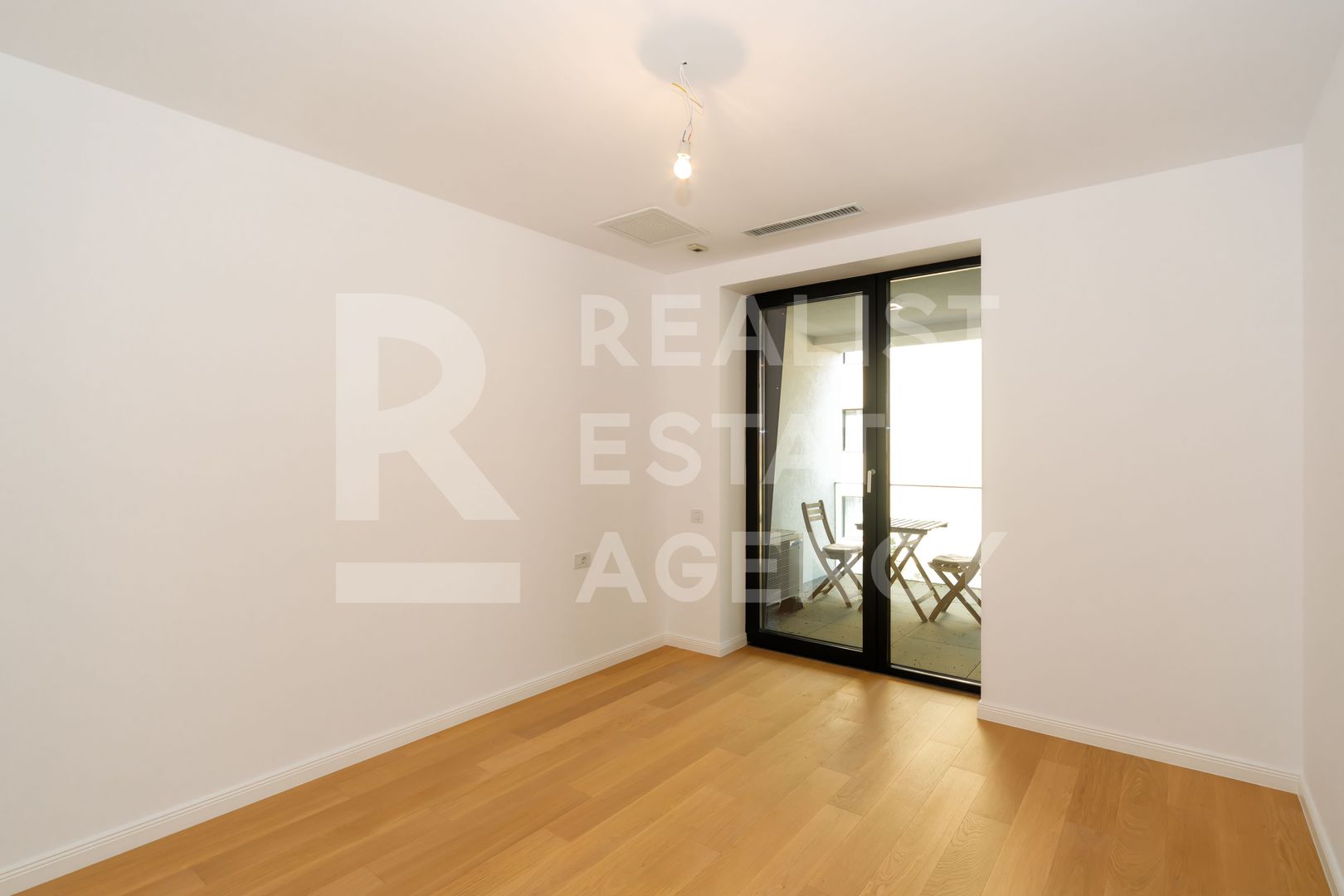 Apartament cu 2 camere, Becali Imobiliare, București, Pipera - Poză 5