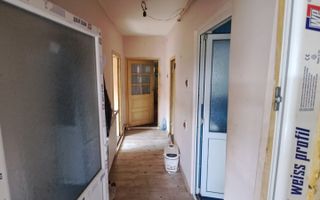 VANZARE CASA 5 CAMERE | TEREN 660 MP | ROSIORI DE VEDE - Poză 12