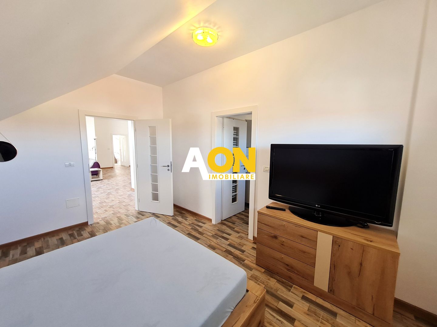 Apartament 3 Camere, 94 mp, Decomandat, Zona Foarte Buna - Poză 7