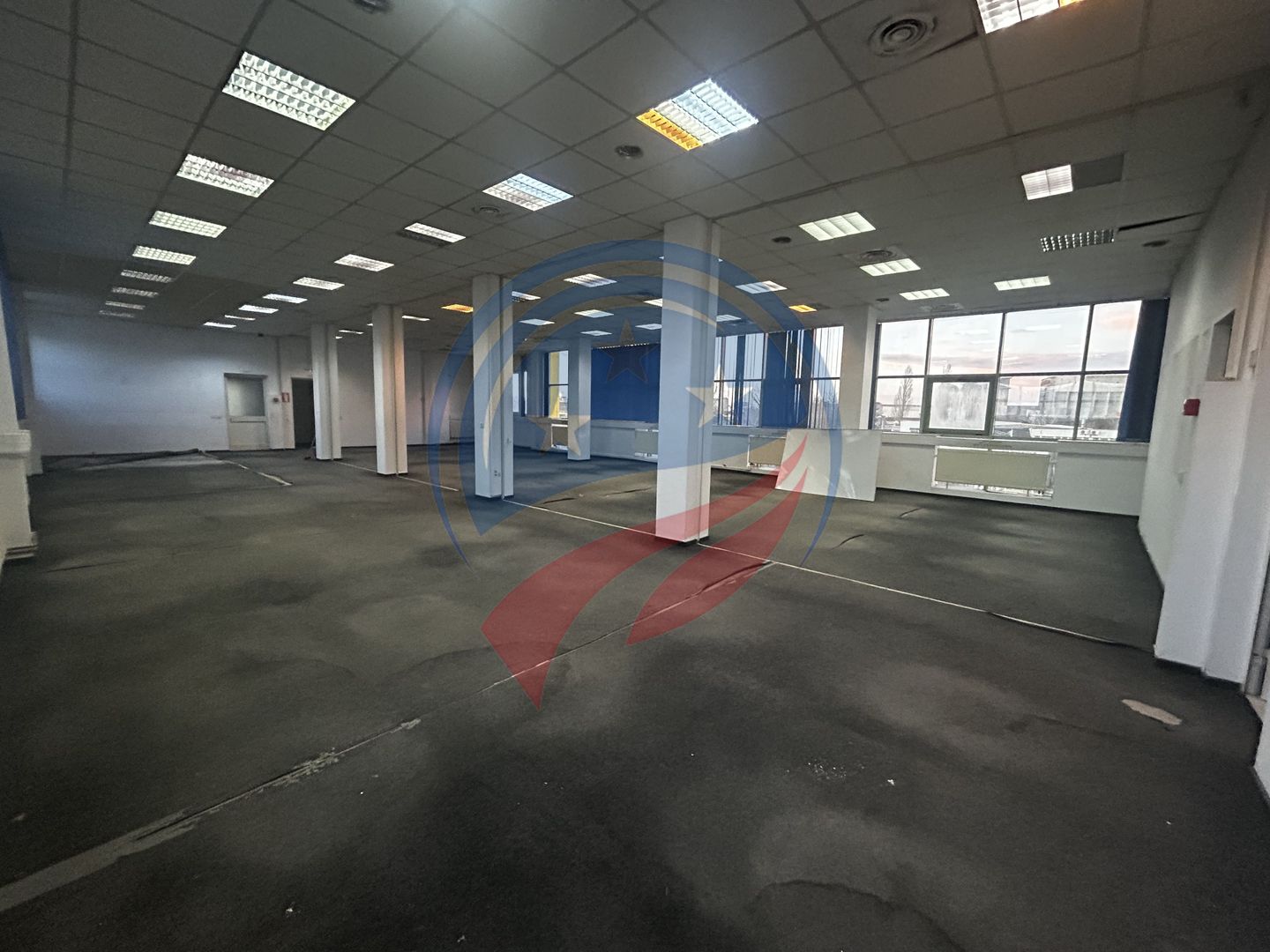 Clădire comercială P+2E, 900 mp - Poză 3