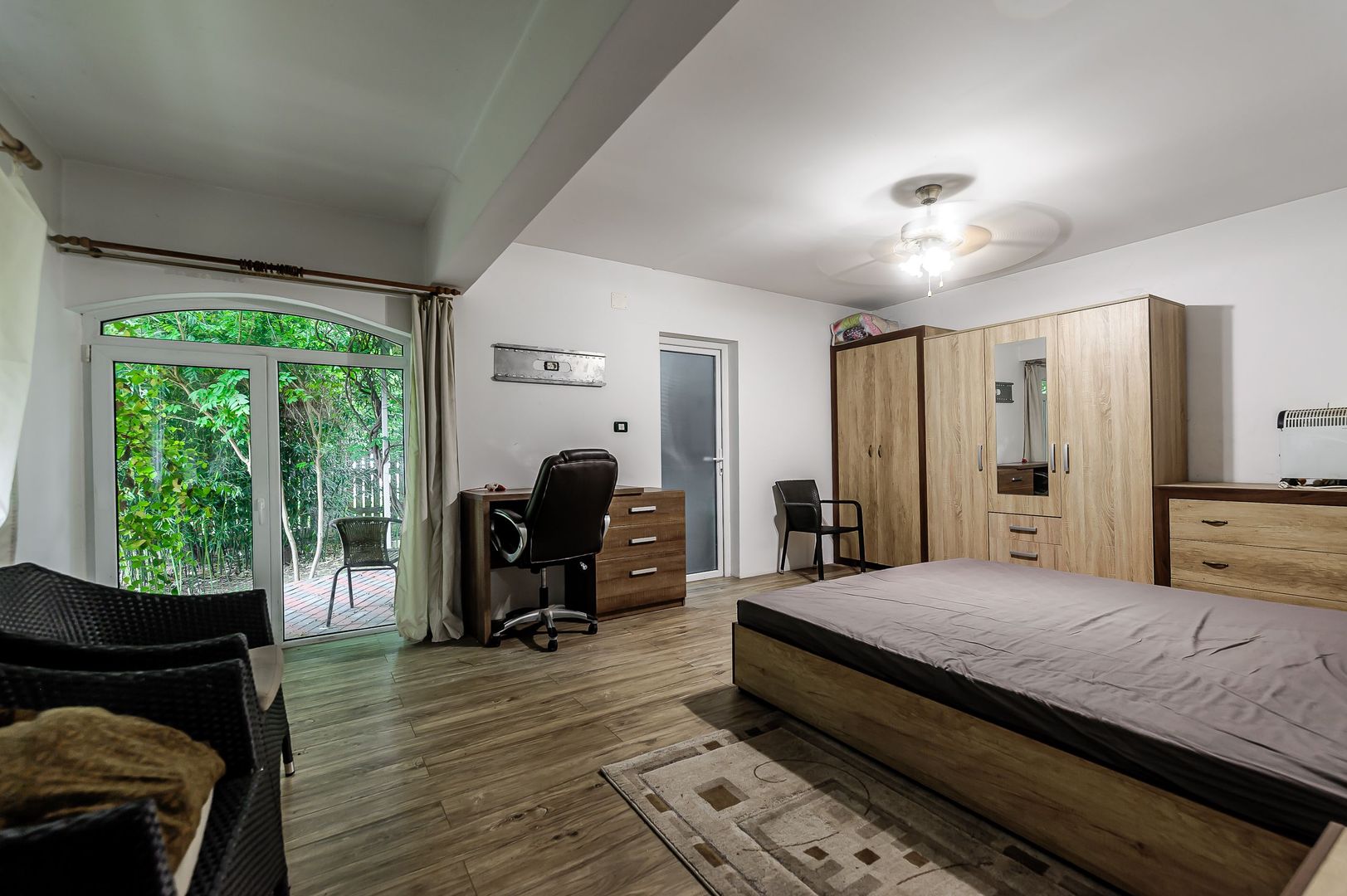 Casa 3 camere-2016 si 537 mp teren in zona excelenta Bujac comision 0 - Poză 2