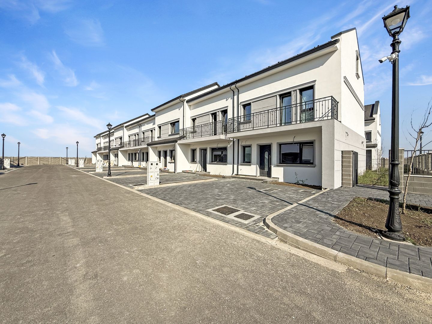 Dezvoltator - Case Premium într-un Cartier Privat. - Poză 2