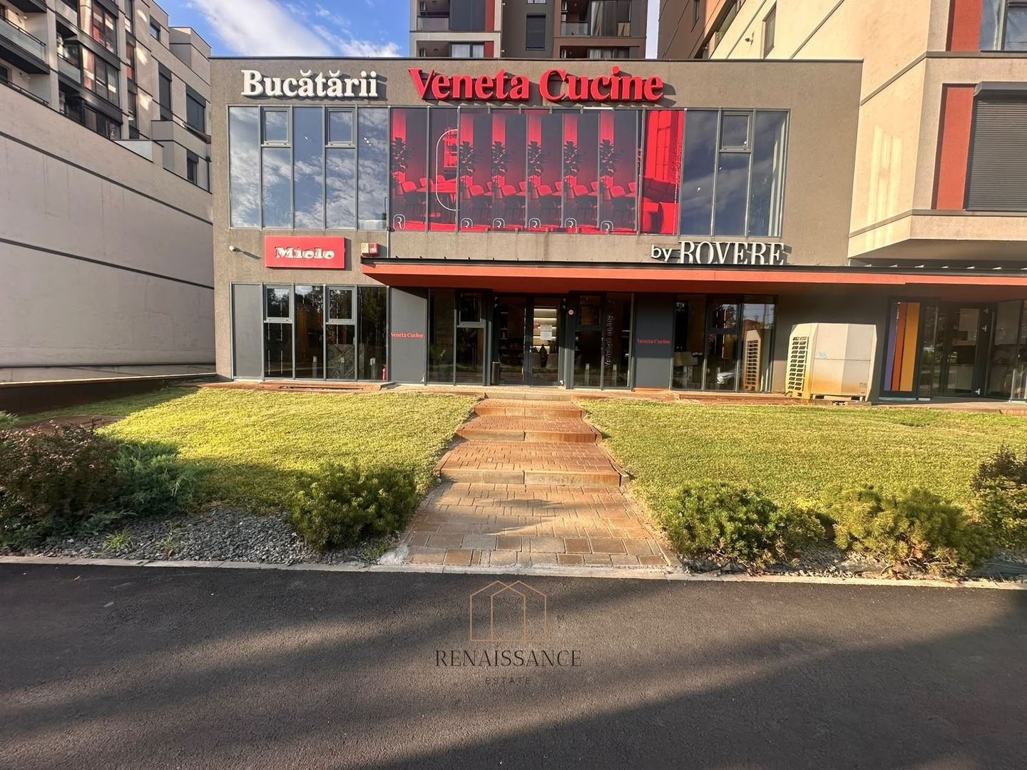 Rebreanu Spatiu Comercial Lux | S+P+1E 876mp | 9 Parcari Subterane - Poză 4