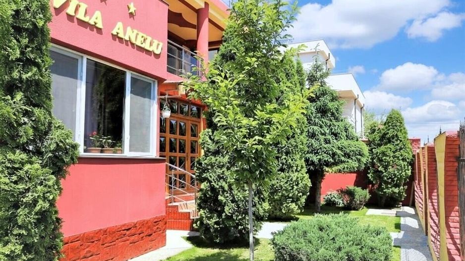 Mamaia Nord - Langa Mare, pensiune la cheie, 11 camere, 9 bai! - Poză 3