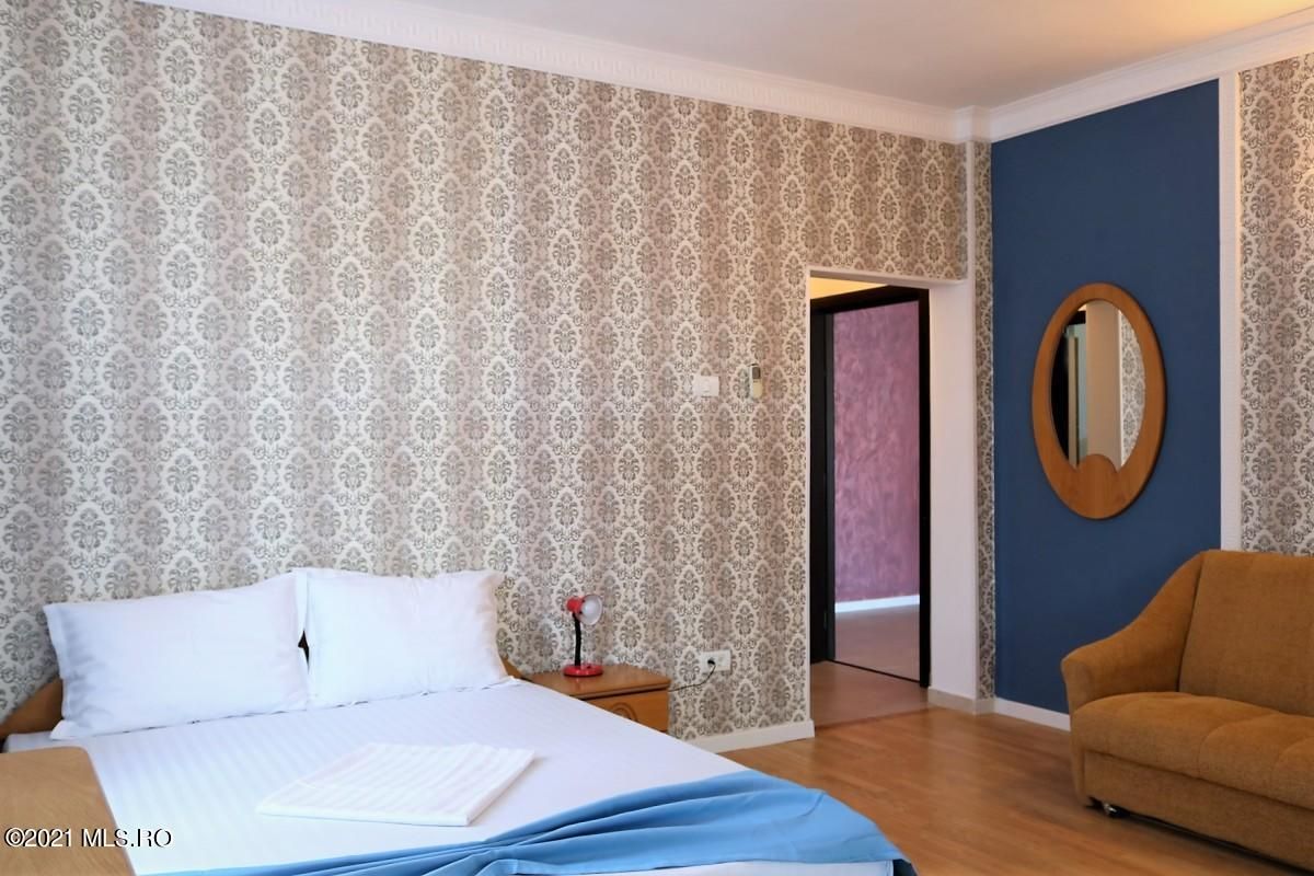 Mamaia Nord - Langa Mare, pensiune la cheie, 11 camere, 9 bai! - Poză 74