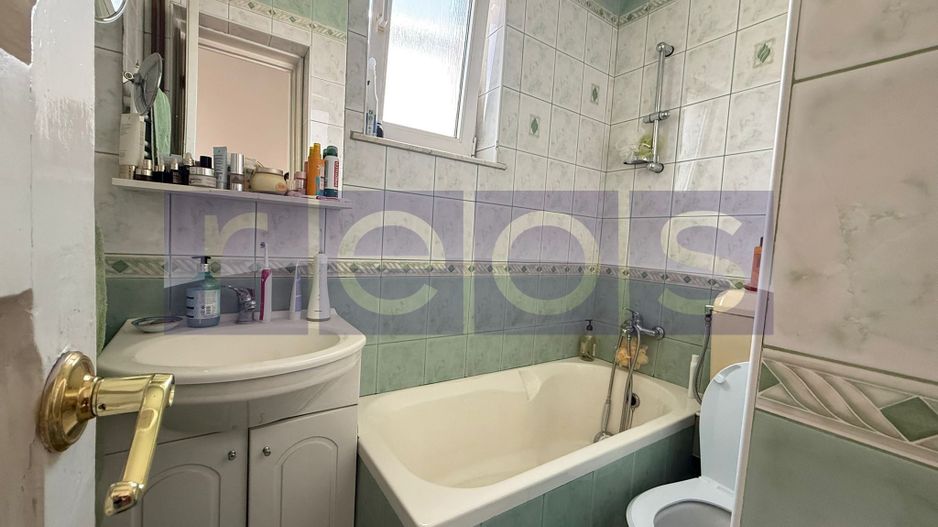 VILA DE VÂNZARE | 6 CAMERE CURTE PROPRIE 200 MP | ZONA CENTRALĂ - Poză 19