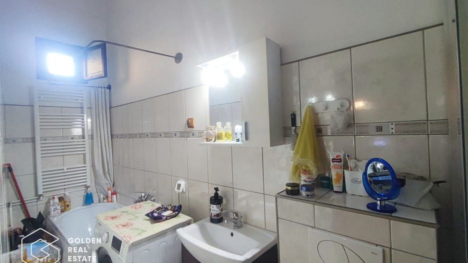 Apartament la etajul 1, vedere spre pietonala, str. Metianu - Poză 3