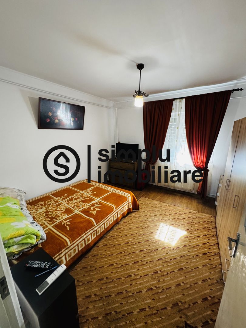 3 decomandate, centrala, 1 Mai - 110 000 Euro - Poză 24