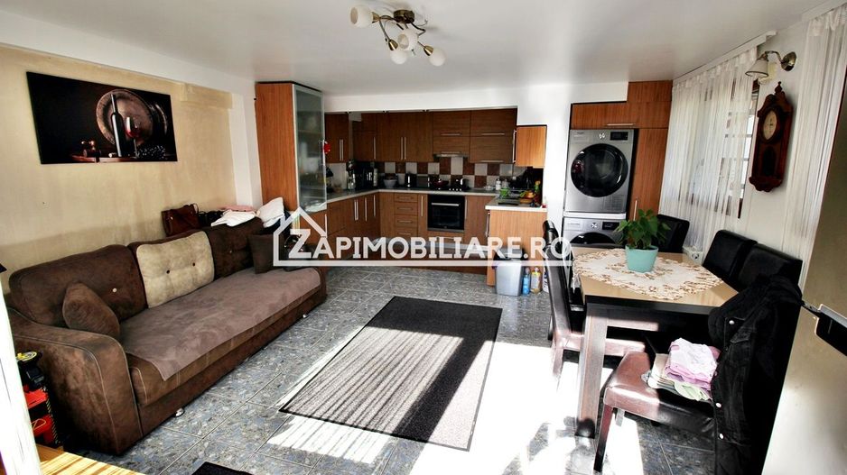Casa 6 camere, 150mp.utili,527mp teren, zona semicentral - Poză 3