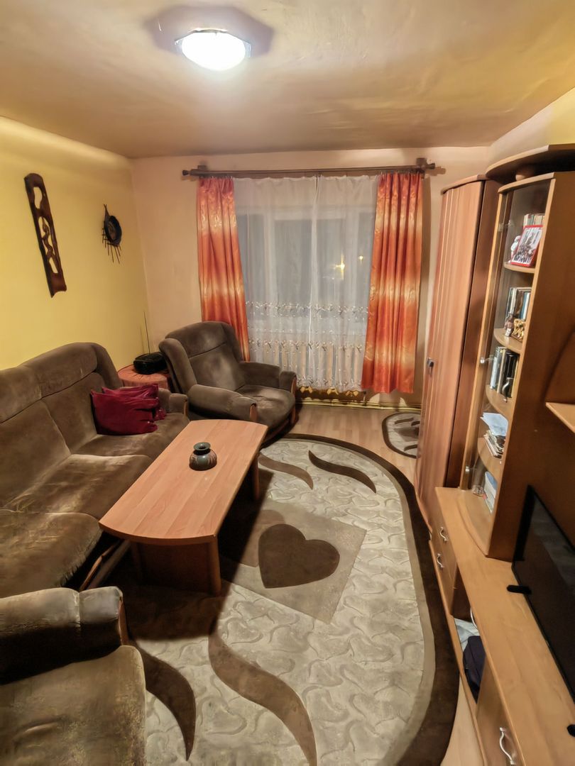 Apartament decomandat 2 camere cu balcon Lacramioarei - Poză 2