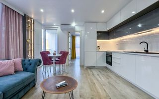 Apartament cu 3 camere de vânzare în zona Centrală - Poză 2