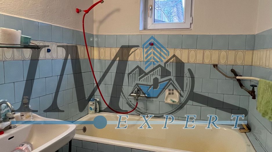 Casa ultracentrală de vânzare in Sebeș - Poză 5