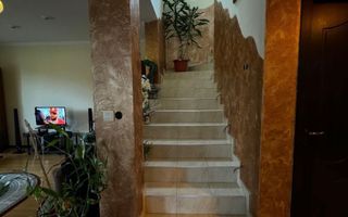 Casa de vanzare P+1, 4 Garaje, Vetis - Poză 14