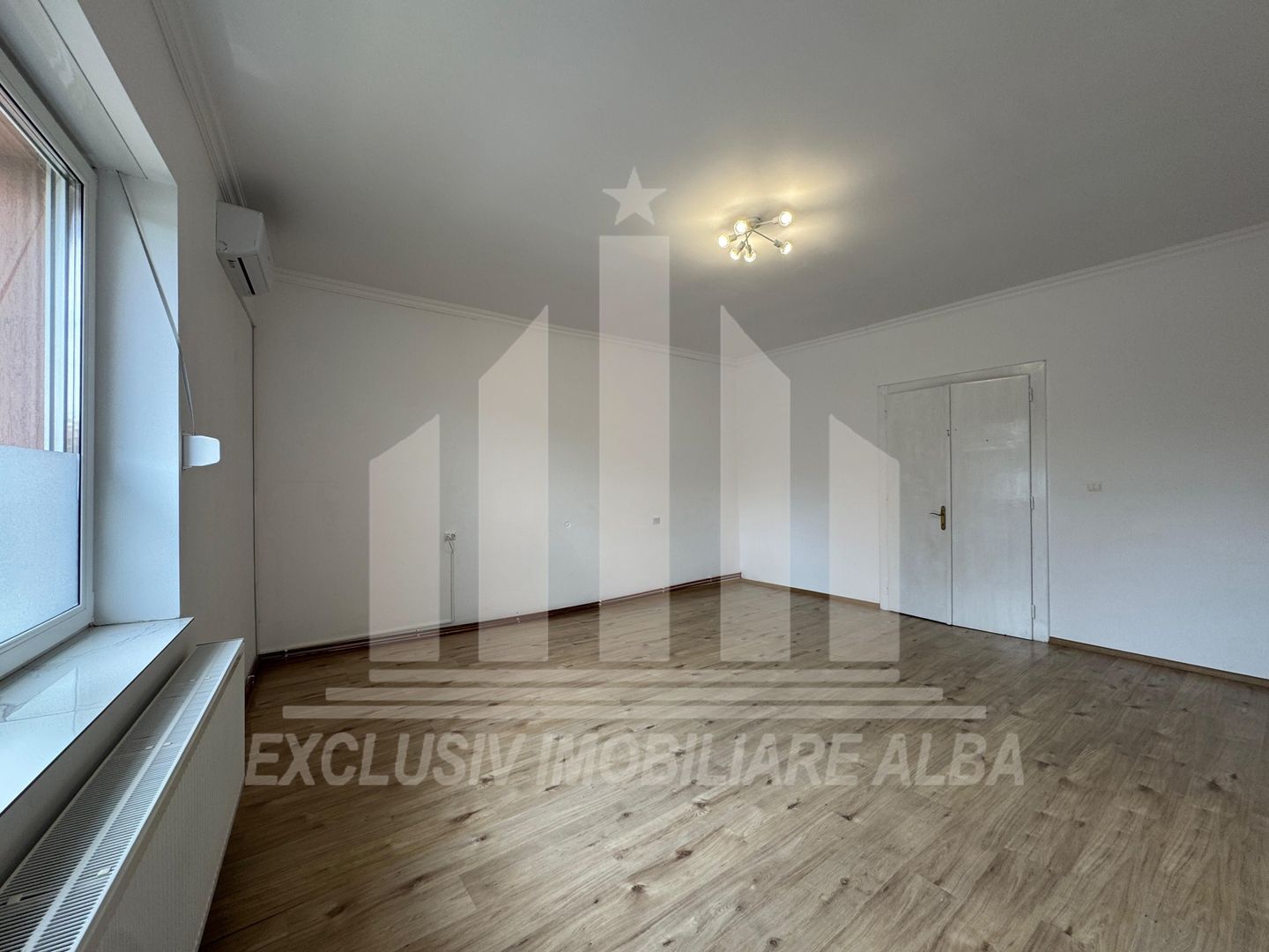 Casa individuala | De inchiriat | 200 mp | 430 mp teren | Cetate - Poză 6