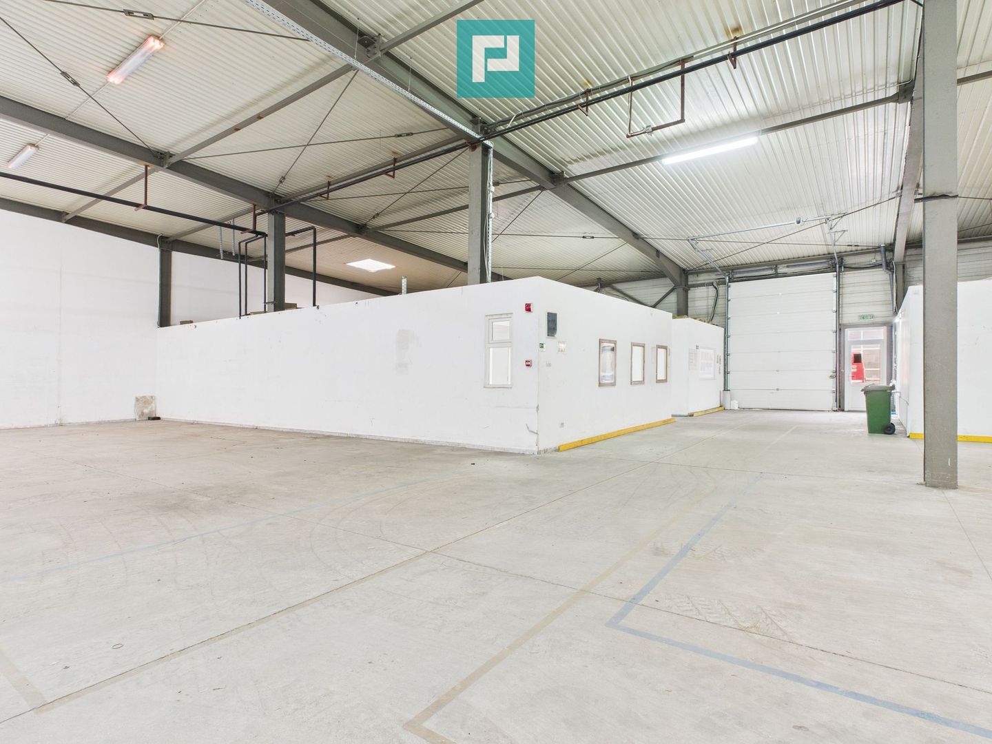 Hală și spații de birouri în Arad - Poză 11