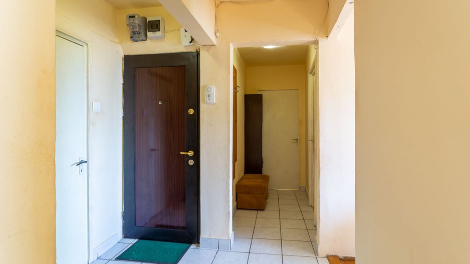 Ap cu 4 camere, la etajul 3, zona Kaufland, Banu Mărăcine - Poză 8