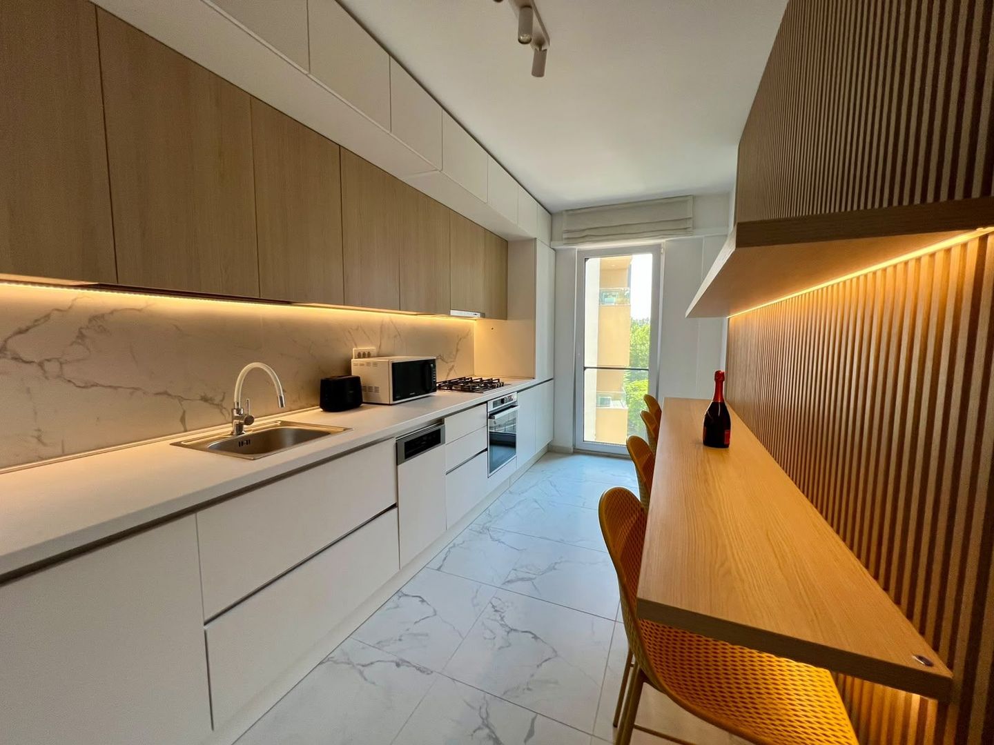 Apartament 2 camere, Aviatiei, balcon 9,5 mp - Poză 3