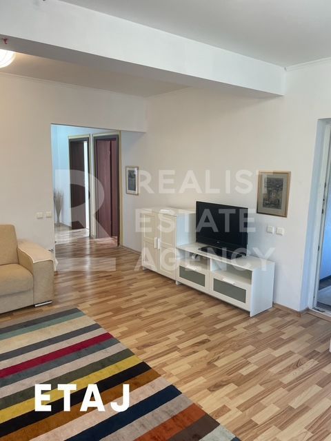 Vilă cu 7 camere de vânzare P+E+M in orasul Pantelimon - Poză 8