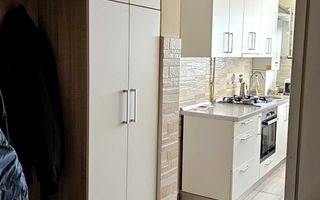 Apartament luminos cu 2 camere și vedere spre oraș. - Poză 2