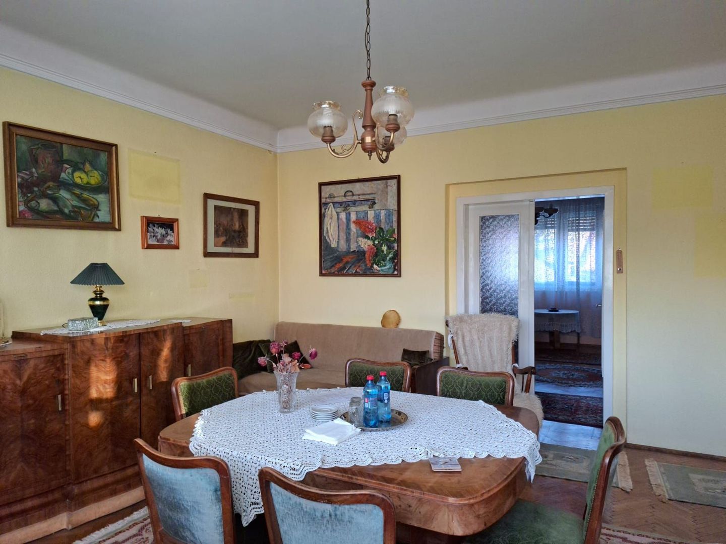 Apartament cu 3 camere si garaj in zona centrală - Poză 2