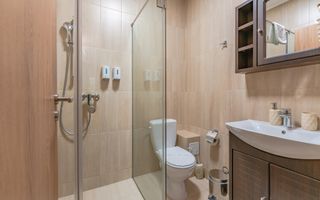 Pensiune Râșnov, 13 camere plus locuință proprietar, zonă Cetate - Poză 18