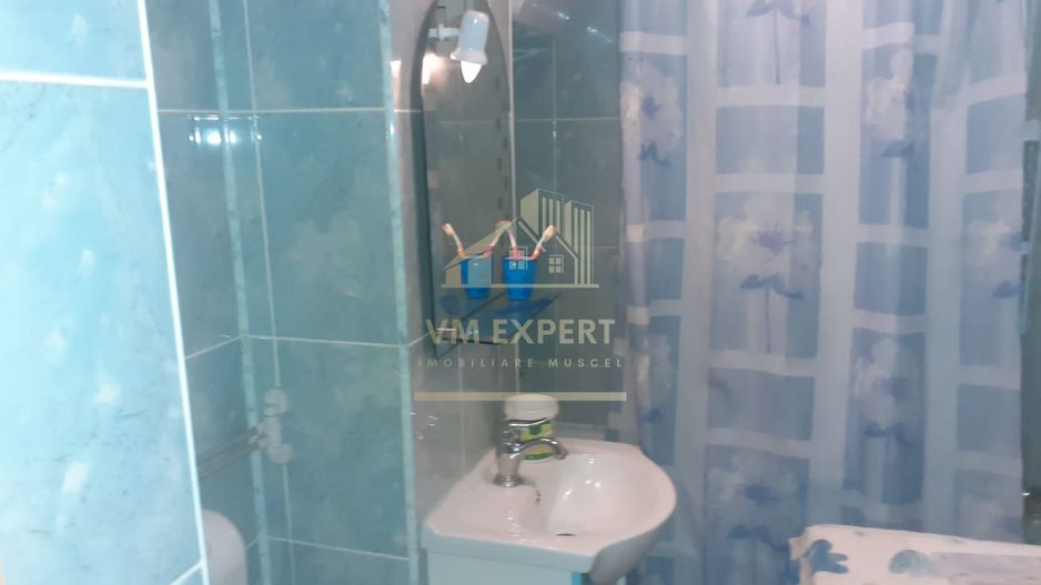 APARTAMENT 3 CAMERE, ETAJ 3, ZONA VISOI CAMPULUNG - Poză 6