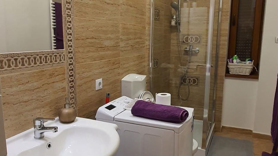 Apartament in casă - zonă centrală! - Poză 5