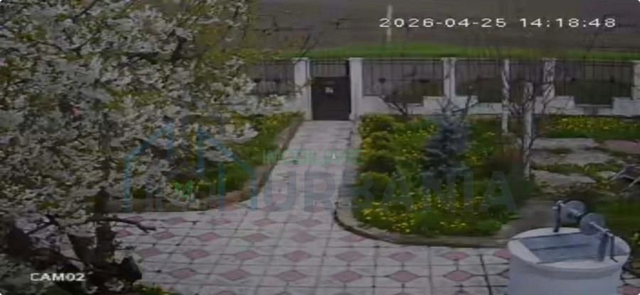 Vanzare casa P+1, anexe, curte, sat Verseni, comuna Miroslovesti, la asfalt - Poză 3