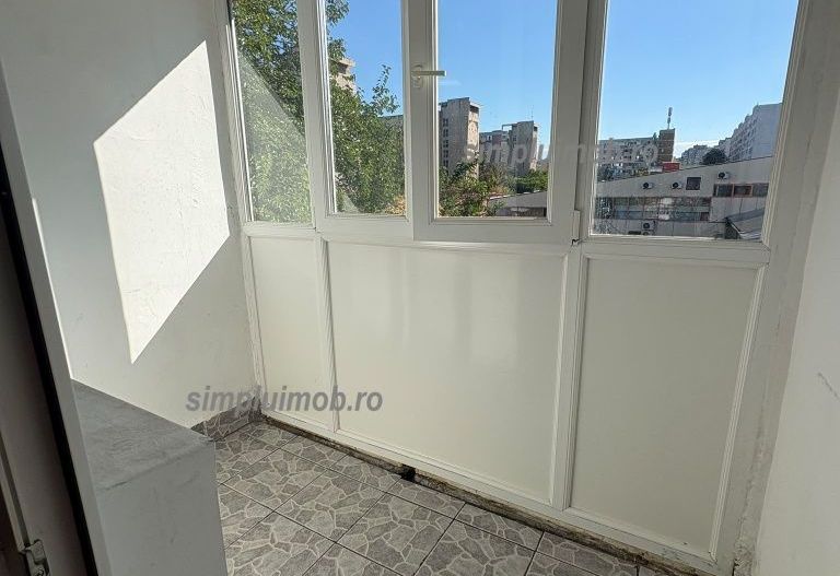 Garsonieră 32 mp • Etaj 3 • Piața Veteranilor • Bloc 1980 - Poză 5