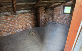 🏡 Casă renovată cu 6 camere, teren 557 mp – Berceni, Prahova - Poză 22