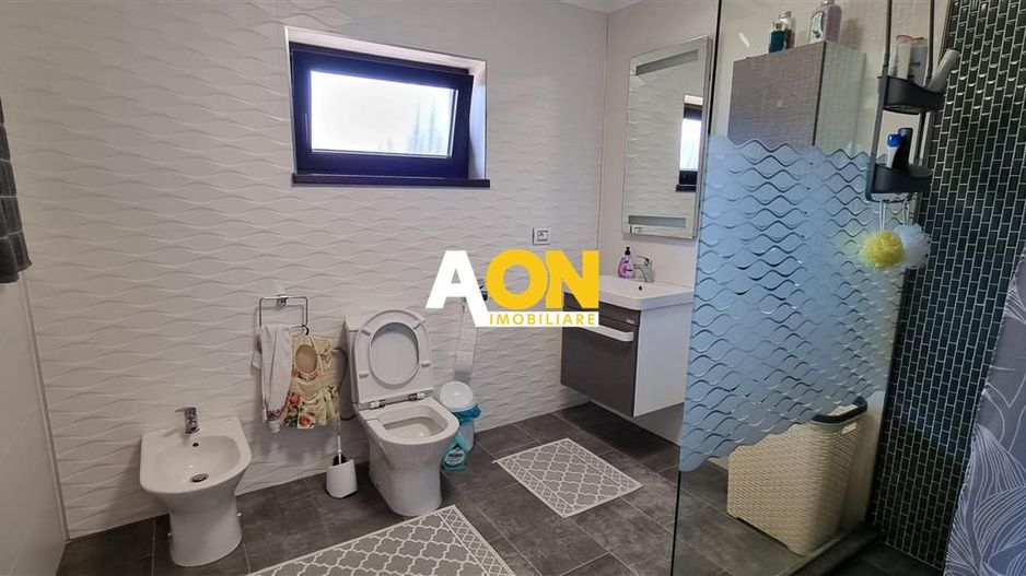 Casa 4 camere finisaje de lux 950 mp teren Com. Ciugud - Poză 14