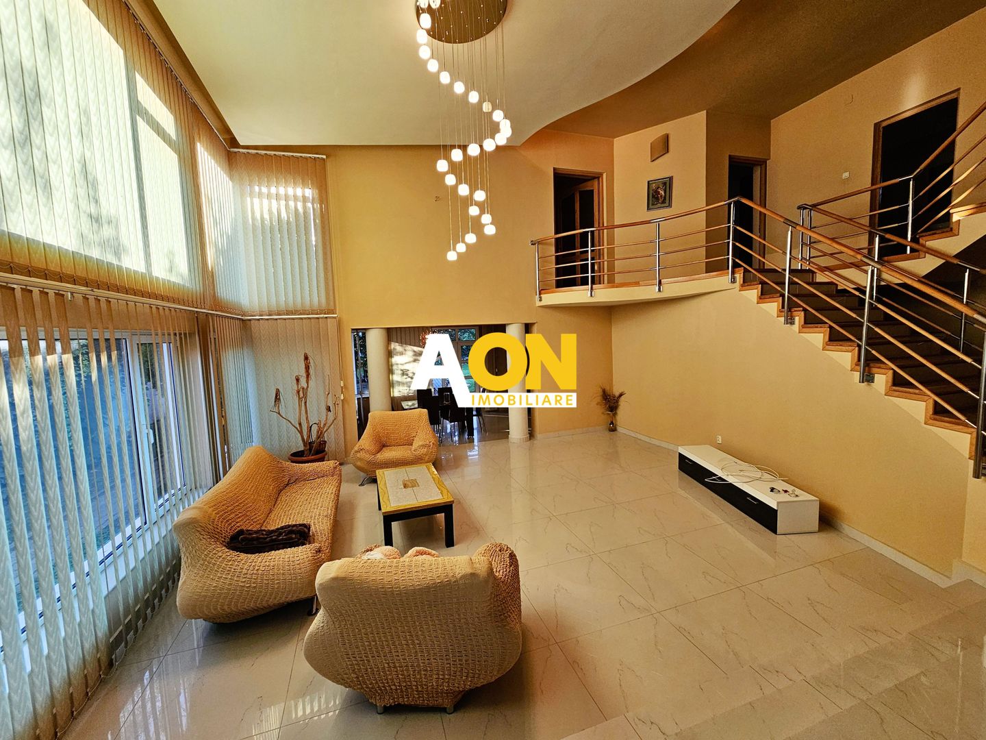 Casa 8 camere, S+P+1, teren 1377 mp, zona Schit - Poză 4