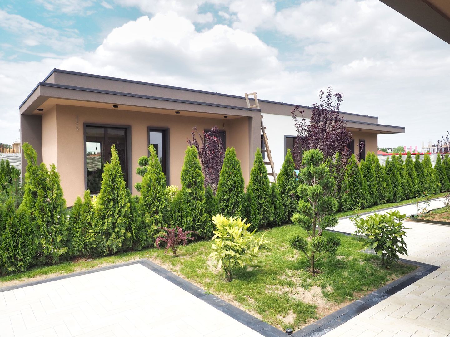 VANZARE CASA INDIVIDUALA-Finisata -Panouri solare-CORBEANCA PADURE - Poză 1