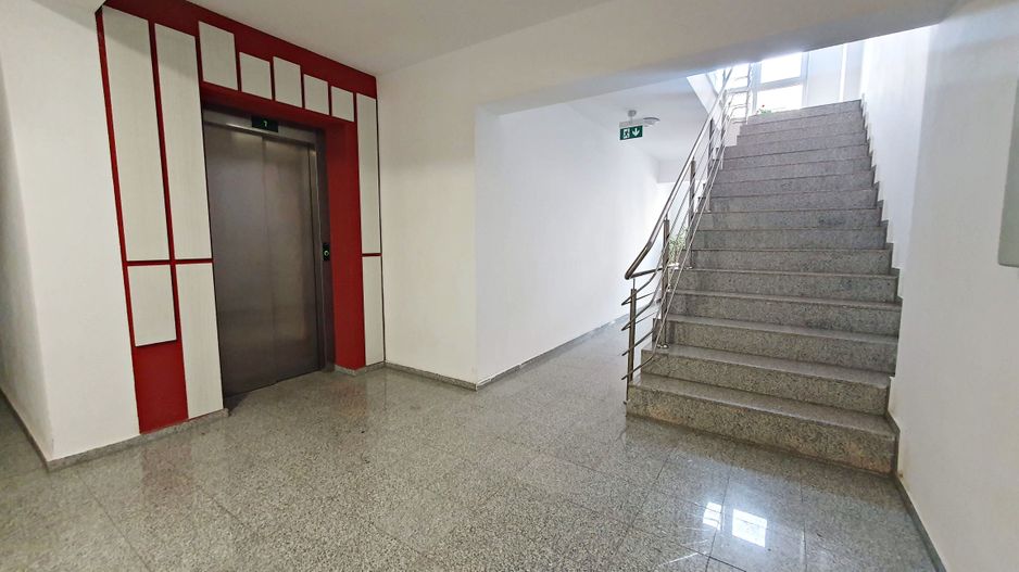 Ansamblul Maurer, bloc nou, vis-a-vis de Coresi, mobilat si utilat - Poză 14