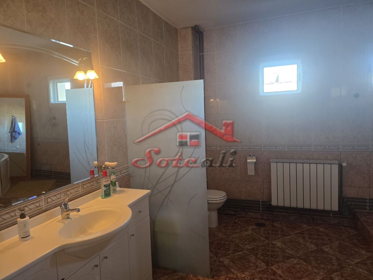 Vilă elegantă și casă independentă pentru oaspeți - Banesti - Poză 28