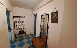 100 mp Ultra-Central: Apartament 4 Camere pe Bd. Independenței (Fără Risc) - Poză 14