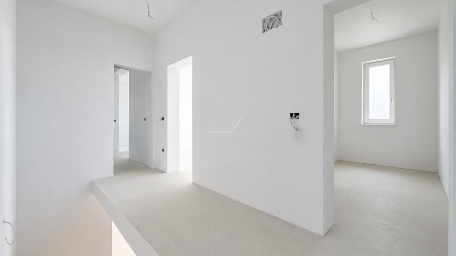 COMISION 0! Duplex finalizat. 5 camere, 3 bai. Panouri fotovoltaice. - Poză 8