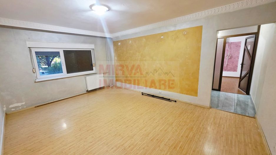 Apartament 2 camere de vanzare | Marasesti | an 1991 | Parter - Poză 10