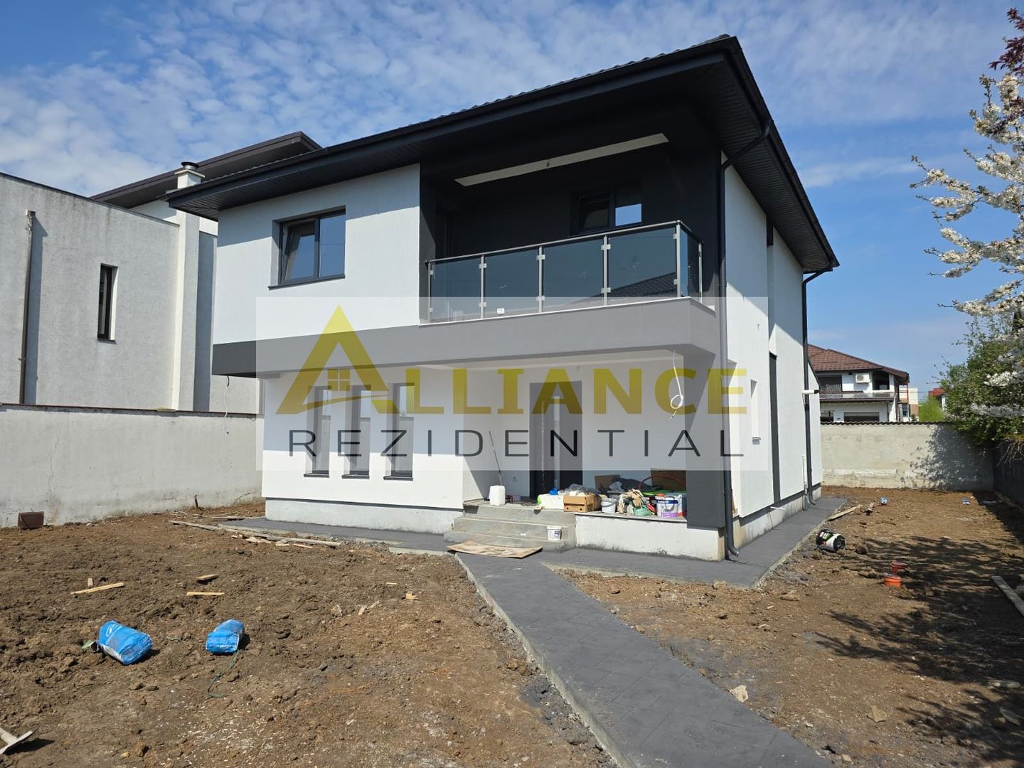 Vila 5 Camere | La 100 m de Blv. - Poză 2