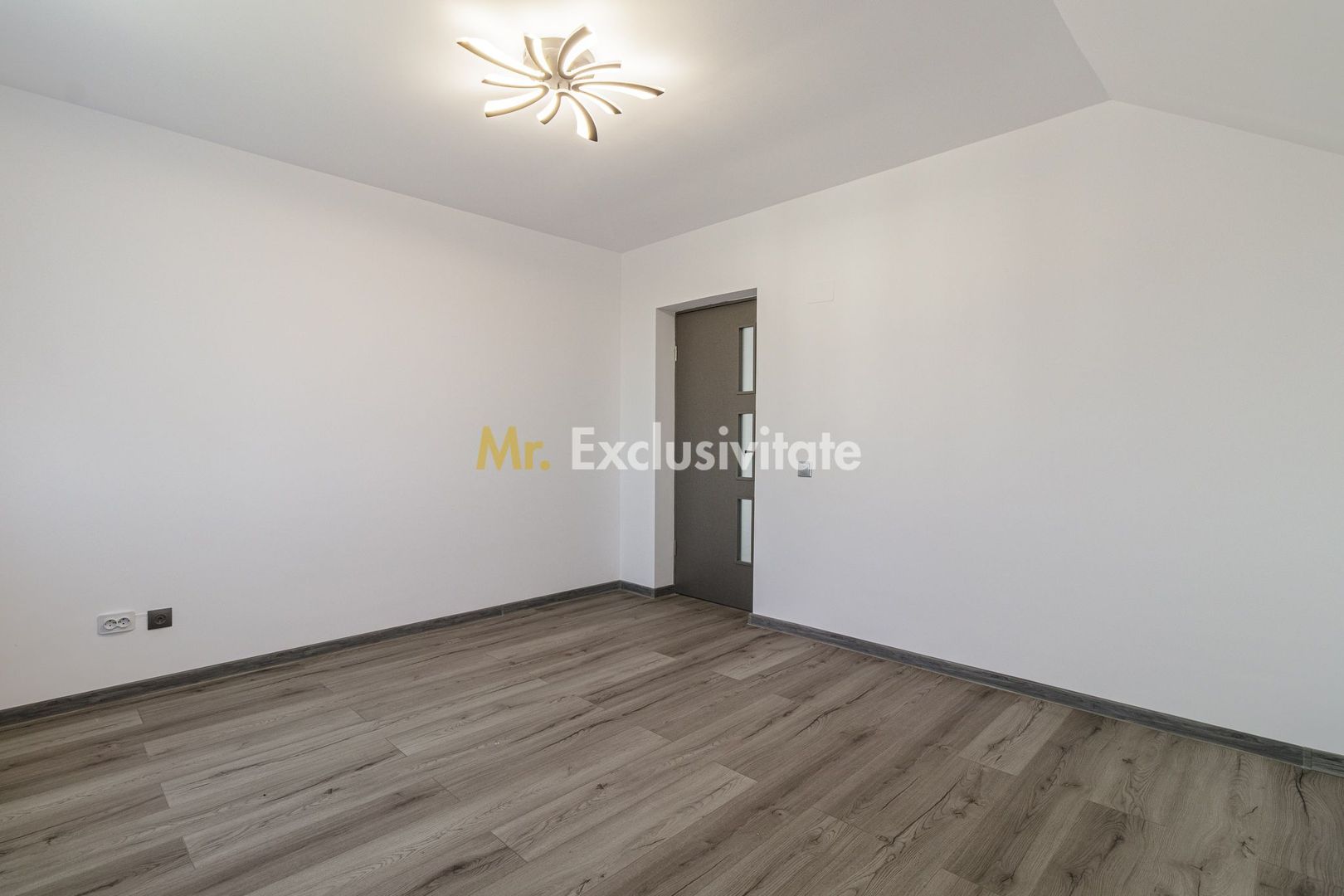 Casa la sat, constructie noua, la 20 de km de Bucuresti - Poză 13