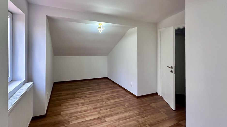 Apartament cu 3 camere de vânzare în Dumbravita - Poză 14