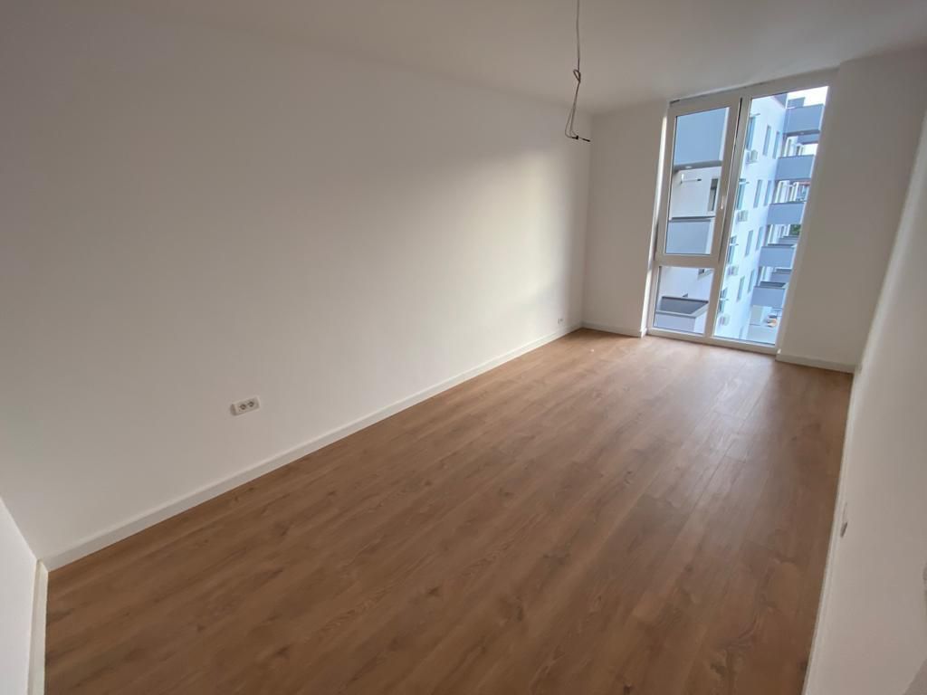 Apartament bloc nou 4 camere - Poză 11