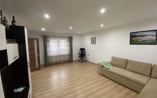 Apartament la casa | Renovat | Garaj | Curte | Lazaret - Poză 2