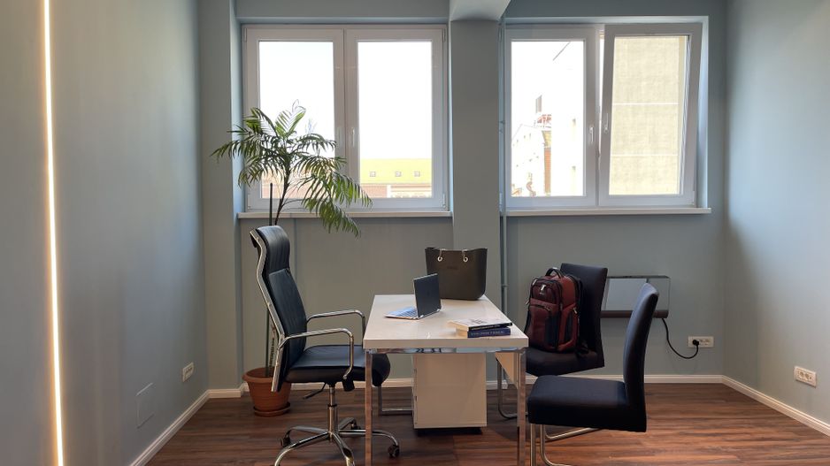 INCHIRIAT - Spatiu Birou " LA CHEIE " | Cheltuieli incluse | P-ta Maria - Com 0% - Poză 1