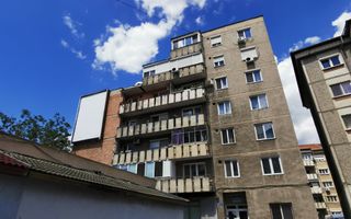 De închiriat apartament cu 4 camere, Bd. Decebal - Poză 13