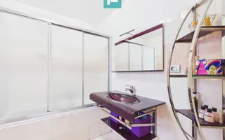 Vilă cu arhitectură deosebită în Aradul Nou - Poză 14